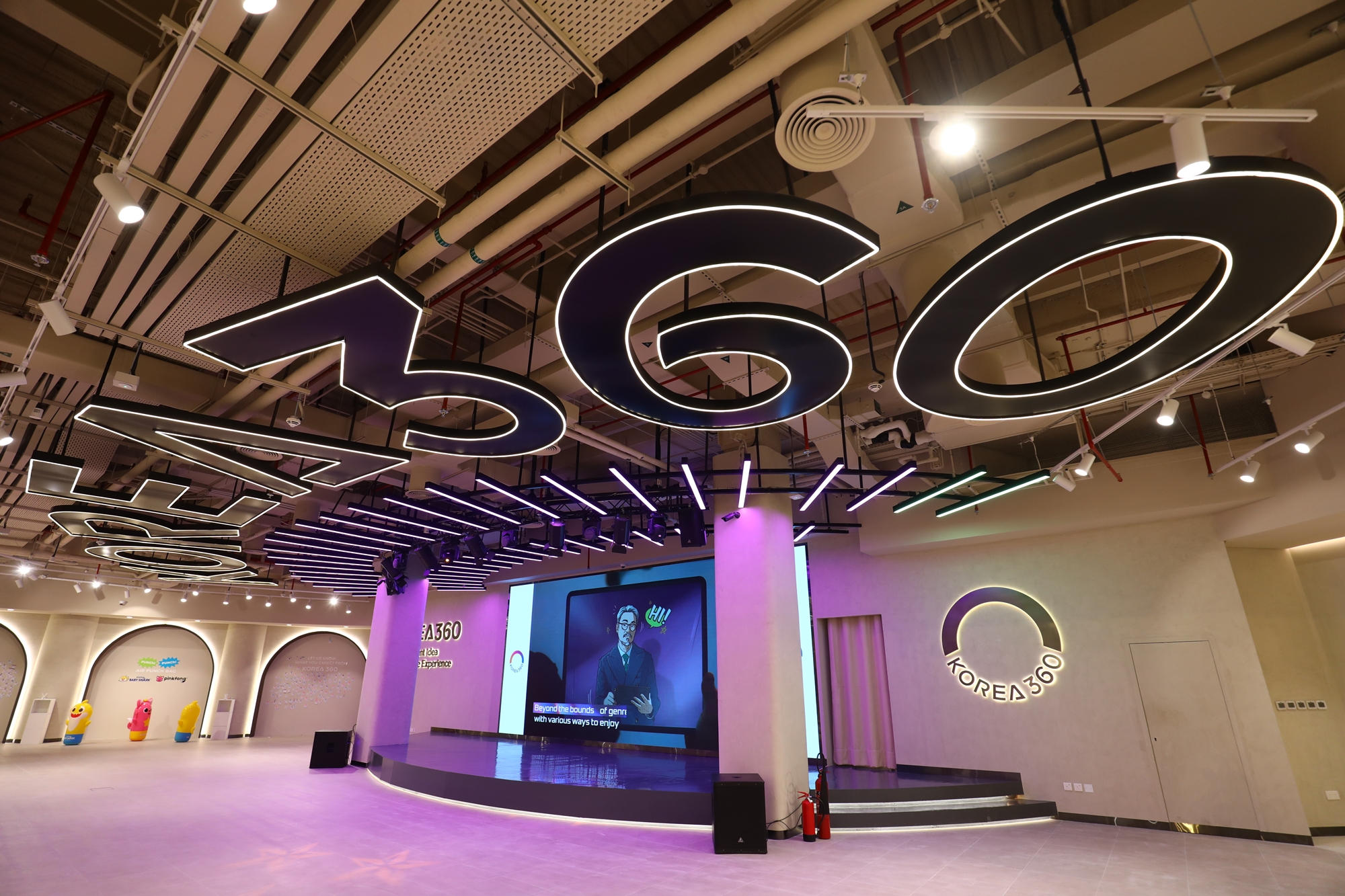 The Ministry of Culture, Sports and Tourism on April 11 announced its opening of the Hallyu business-promoting center Korea 360 in Dubai, the United Arab Emirates, the second of its kind after that in Jakarta, Indonesia. Shown is Korea 360 at Festival Mall in the central business district of Dubai. (Ministry of Culture, Sports and Tourism)  