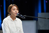 Singer Lee Jin-ah keeps dream alive