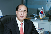 Busan port chief to head int'l maritime organization