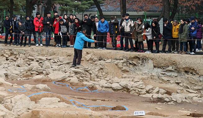 New Baekje tombs unearthed in southern Seoul