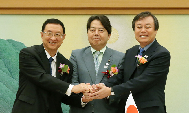 Culture ministers of Korea, Japan, China pledge to increase cooperation