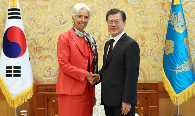 President Moon meets IMF chief