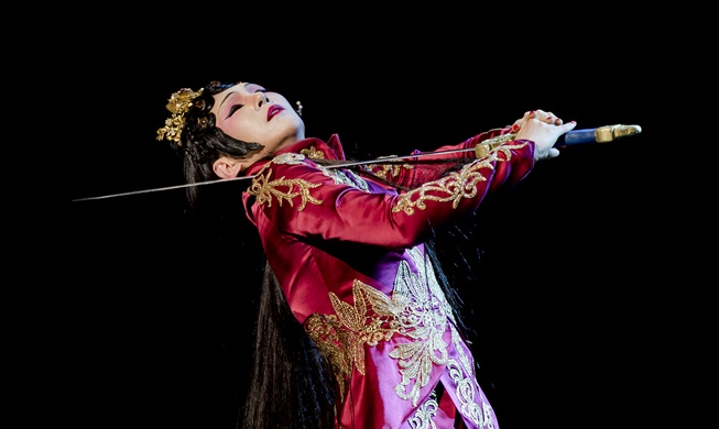 'Farewell My Concubine' fuses Peking opera with Korean lyrical theater