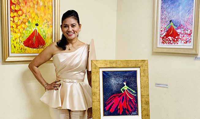 Wife of former Philippine ambassador uses paintings, poems to thank Korea