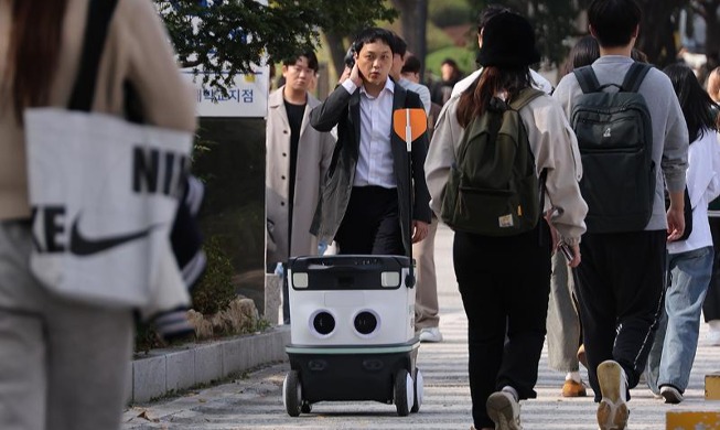 Demonstration of self-driving delivery robot