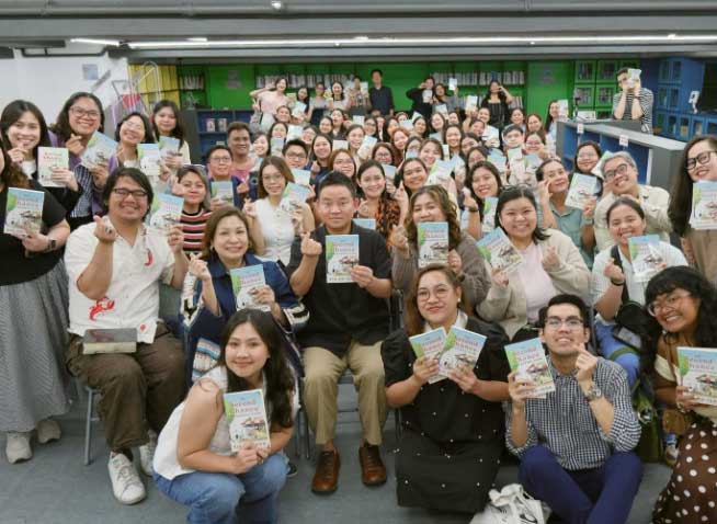 Award-winning author discusses his hit novel in the Philippines