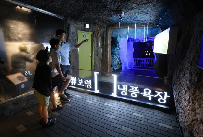 Unique tourist attraction cools as outside heat rises