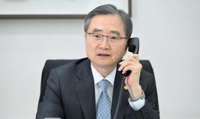 Foreign minister pledges rescue help, USD 1M for flood-hit Nepal