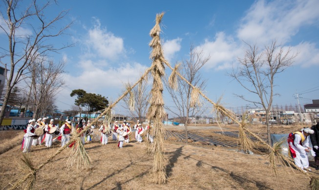 Folk museum to livestream full moon festival on YouTube