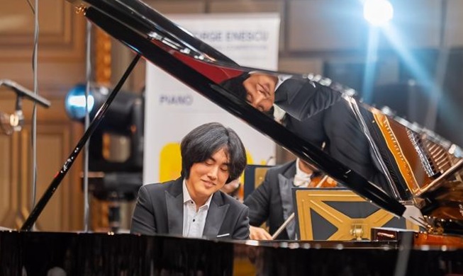 Teen prodigy wins 5 awards at biennial Romanian piano competition