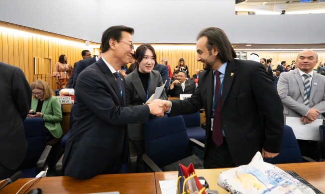 Korea earns 13th straight term on shipping body's top council