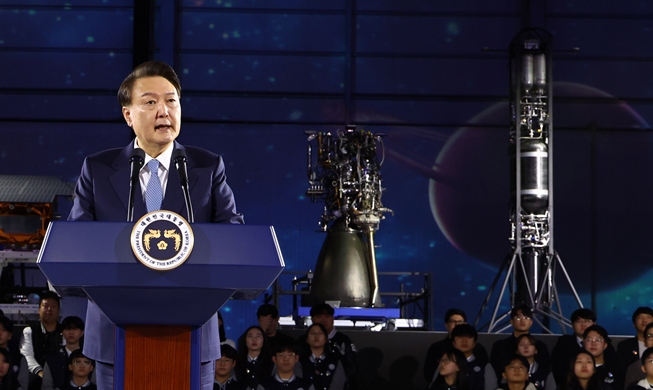 President Yoon says cluster to make nation global space power