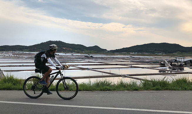 [Monthly KOREA] Cycling Sea-nery