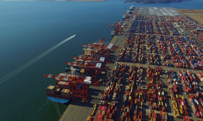 Current account surplus in March sets monthly record USD 37.3B