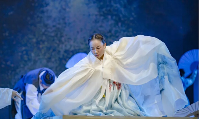 Gala debuts of traditional musical theater of Korea, China, Japan