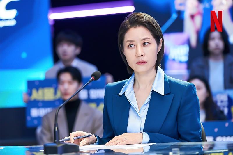 Veteran actor Moon So-ri plays the human rights lawyer Oh Seung-sook in 